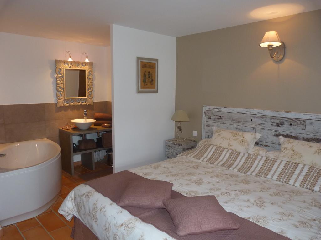 Hôtel La Bastide Des Senteurs à Peymeinade Chambre photo