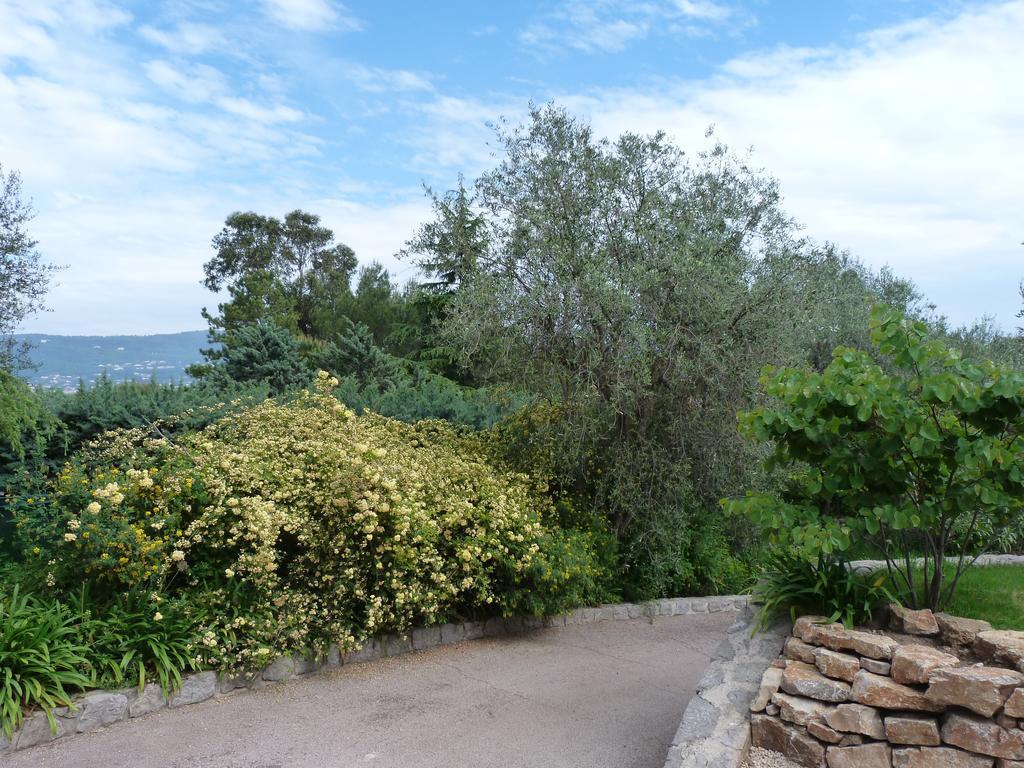 Hôtel La Bastide Des Senteurs à Peymeinade Extérieur photo