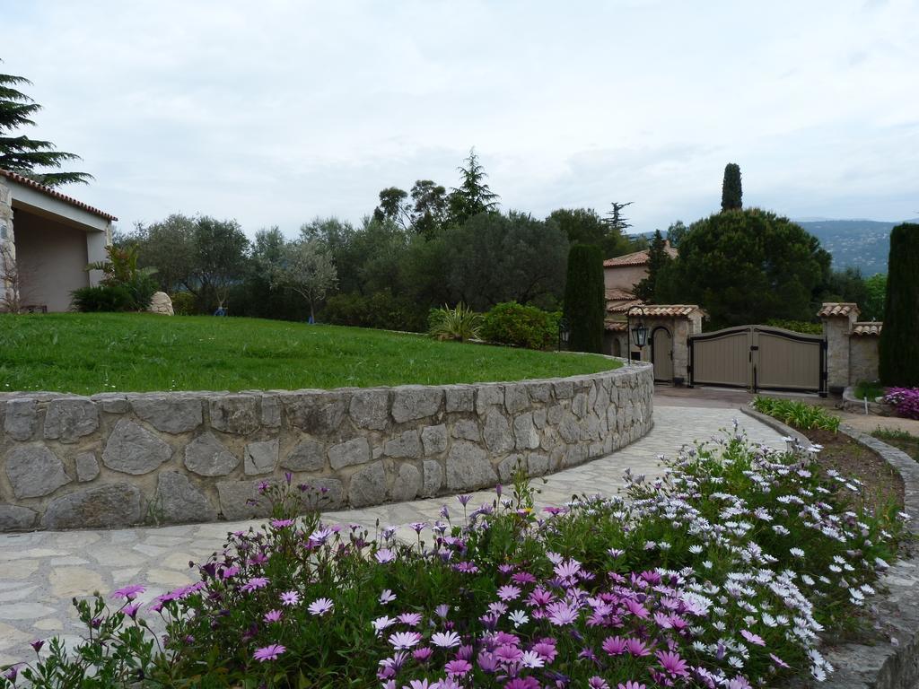 Hôtel La Bastide Des Senteurs à Peymeinade Extérieur photo