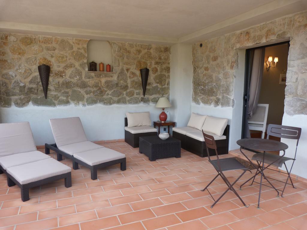 Hôtel La Bastide Des Senteurs à Peymeinade Chambre photo