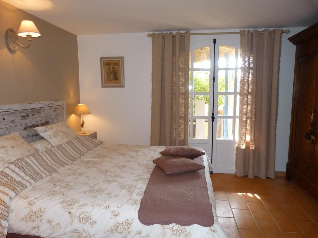 Hôtel La Bastide Des Senteurs à Peymeinade Chambre photo