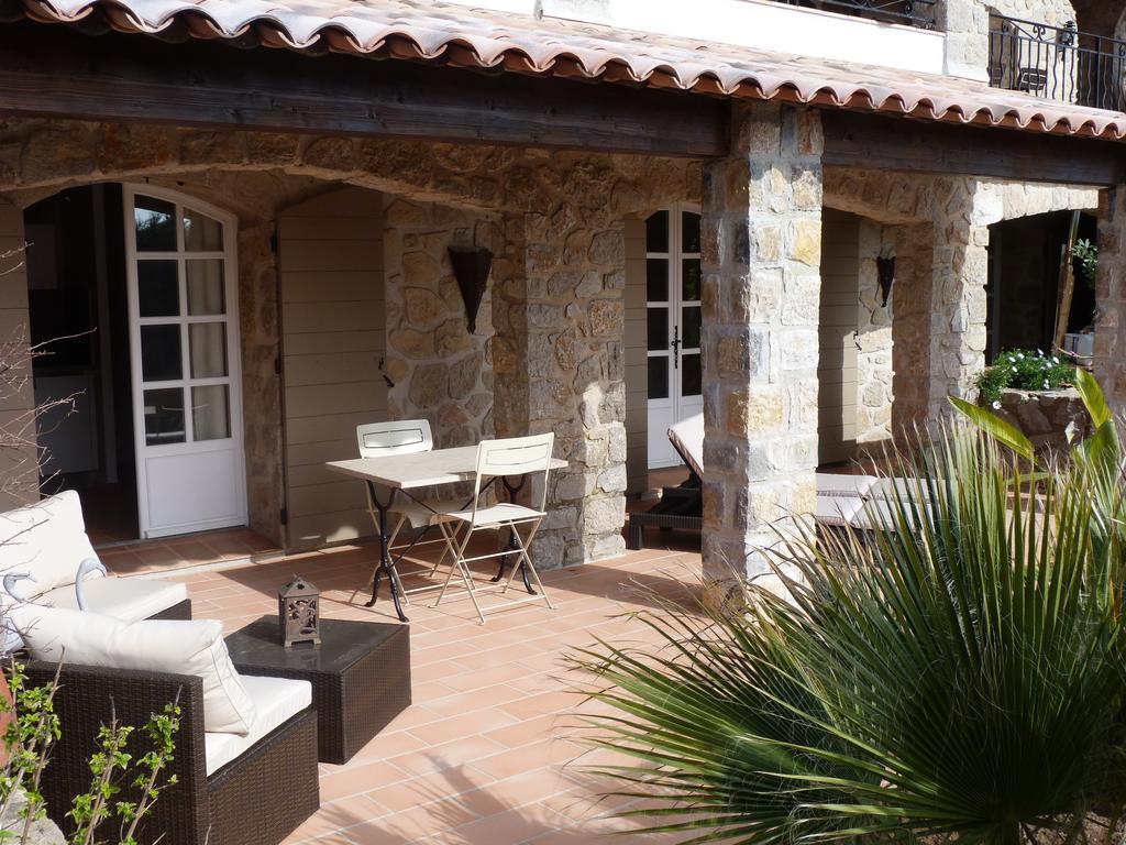 Hôtel La Bastide Des Senteurs à Peymeinade Chambre photo