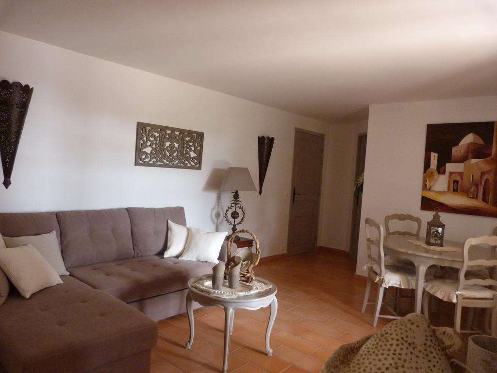 Hôtel La Bastide Des Senteurs à Peymeinade Extérieur photo